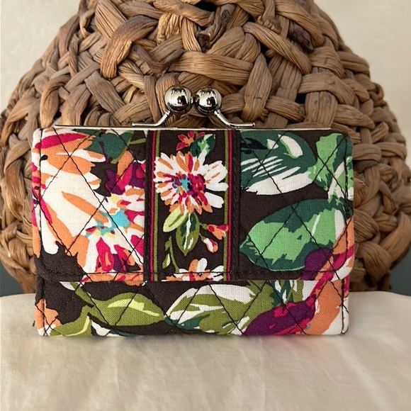 Vera Bradley Handbags - Vera Bradley "English Rose” retired pattern kiss lock wallet in the EUC